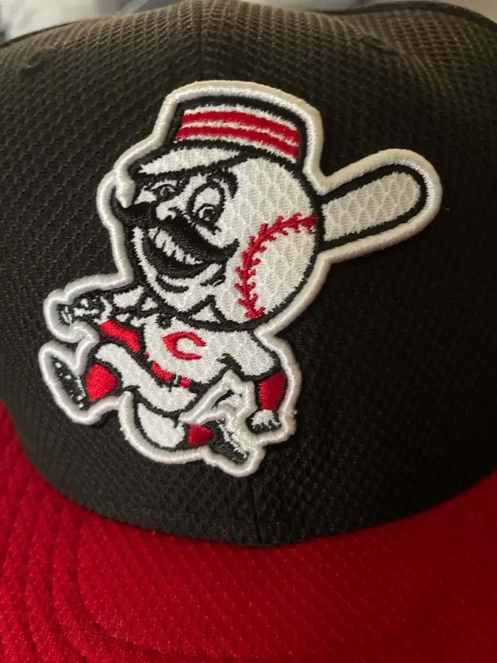 New Era Cincinnati Reds Mr. Redlegs 59Fifty Fitted Bat Practice Hat Size 7 1/4